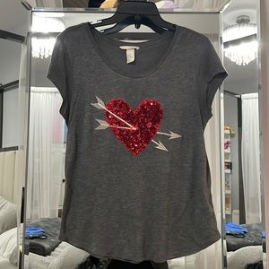 Women’s T-shirt with cute sequin heart embellishment